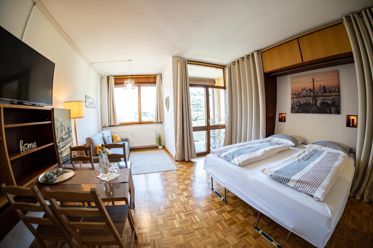 Flow Apartments Winkel Atelier Мерано Экстерьер фото