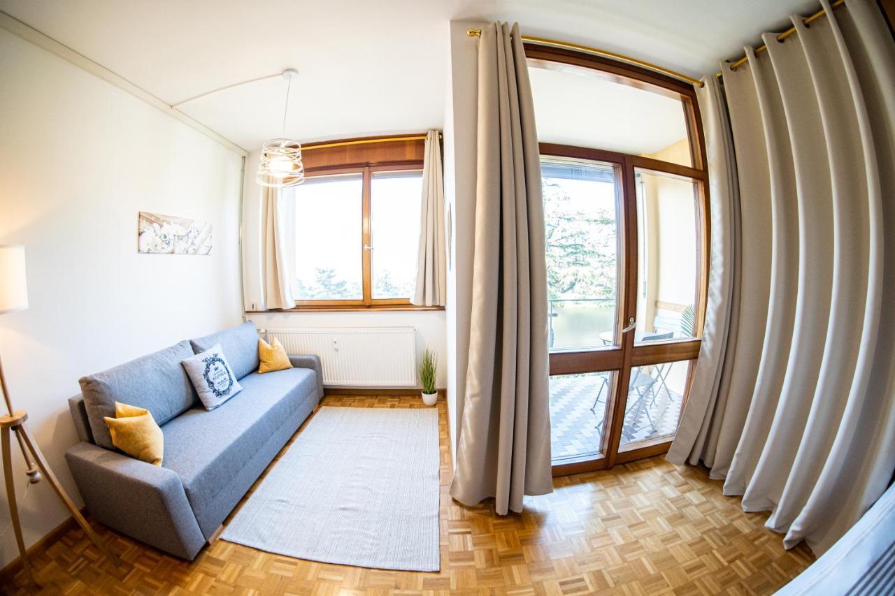 Flow Apartments Winkel Atelier Мерано Экстерьер фото